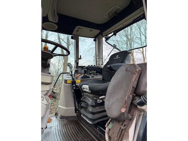 2002 john deere 6120 vierwielaangedreven landbouwtractor - afbeelding 11 van  12