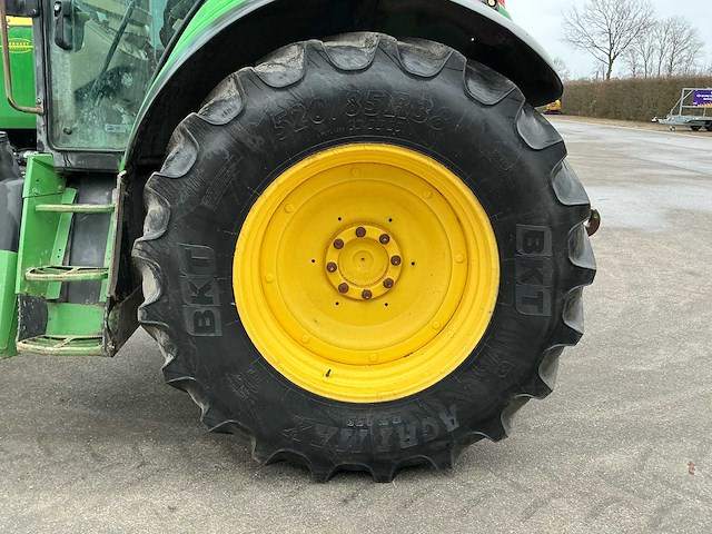 2002 john deere 6820 4wd tractor - afbeelding 13 van  44