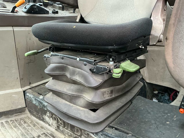 2002 john deere 6820 4wd tractor - afbeelding 22 van  43