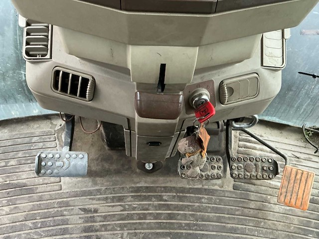 2002 john deere 6820 4wd tractor - afbeelding 30 van  43