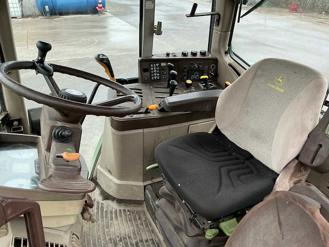 2002 john deere 6820 4wd tractor - afbeelding 32 van  43