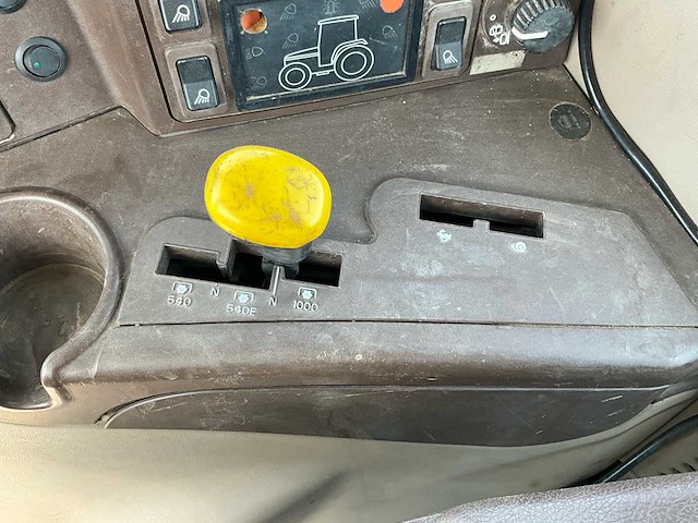 2002 john deere 6920s vierwielaangedreven landbouwtractor - afbeelding 39 van  47