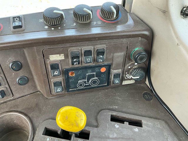 2002 john deere 6920s vierwielaangedreven landbouwtractor - afbeelding 40 van  47