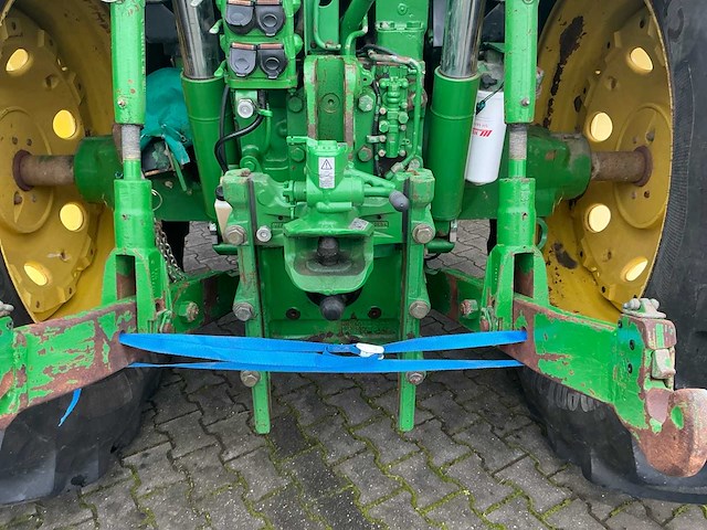 2002 john deere 7710 vierwielaangedreven landbouwtractor - afbeelding 2 van  25