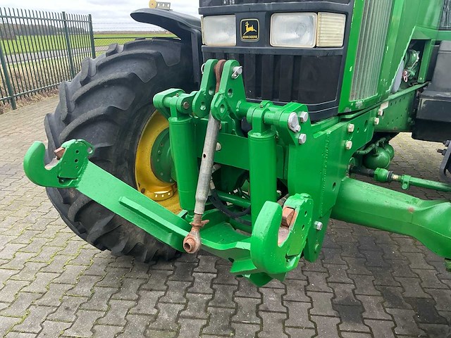 2002 john deere 7710 vierwielaangedreven landbouwtractor - afbeelding 3 van  25