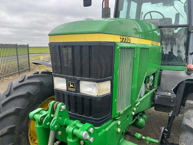 2002 john deere 7710 vierwielaangedreven landbouwtractor - afbeelding 4 van  25