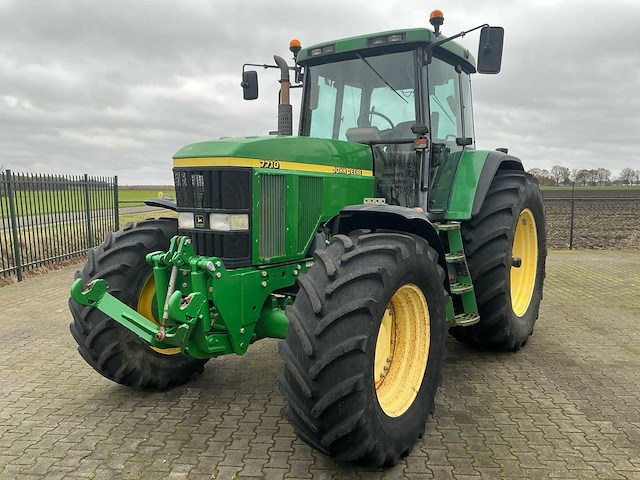 2002 john deere 7710 vierwielaangedreven landbouwtractor - afbeelding 1 van  25