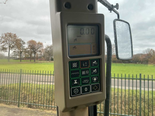 2002 john deere 7710 vierwielaangedreven landbouwtractor - afbeelding 17 van  25