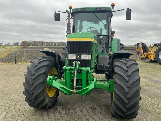 2002 john deere 7710 vierwielaangedreven landbouwtractor - afbeelding 12 van  25