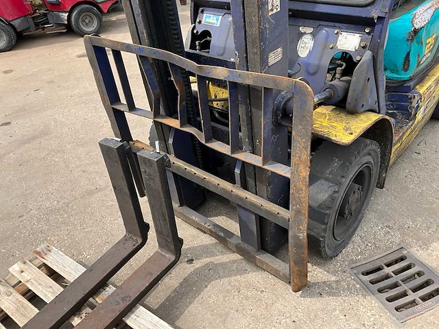 2002 komatsu fd25t-14 vorkheftruck - afbeelding 4 van  13