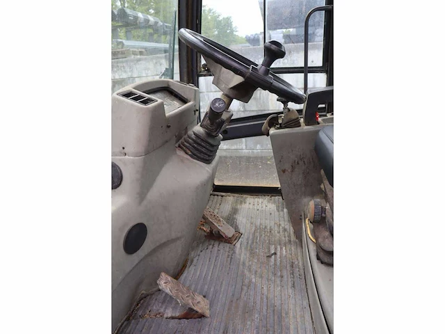 2002 komatsu wa 75-3 shovel - afbeelding 6 van  24
