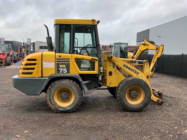 2002 komatsu wa 75-3 shovel - afbeelding 18 van  24