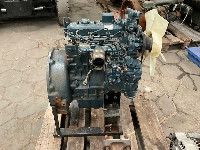 2002 kubota d905 dieselmotor - afbeelding 1 van  9