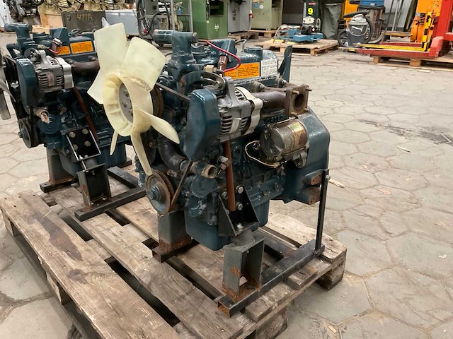 2002 kubota d905 dieselmotor - afbeelding 3 van  9