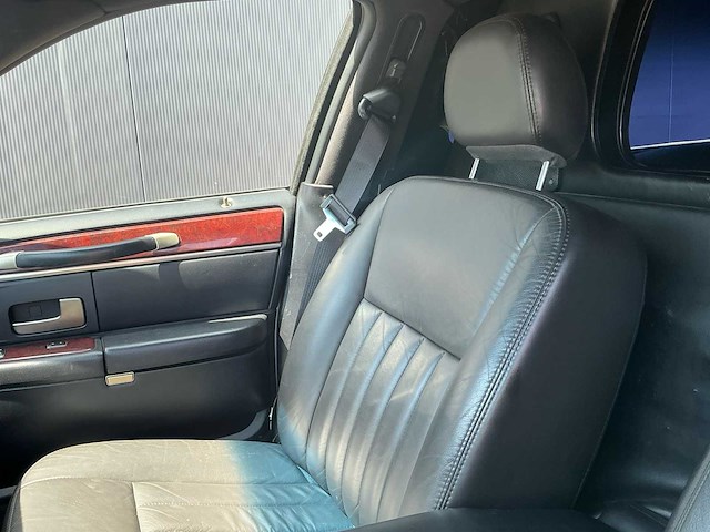 2002 lincoln town car 4.6 signature limousine - afbeelding 18 van  34
