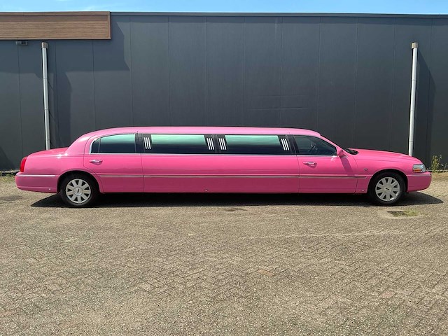 2002 lincoln town car 4.6 signature limousine - afbeelding 21 van  34