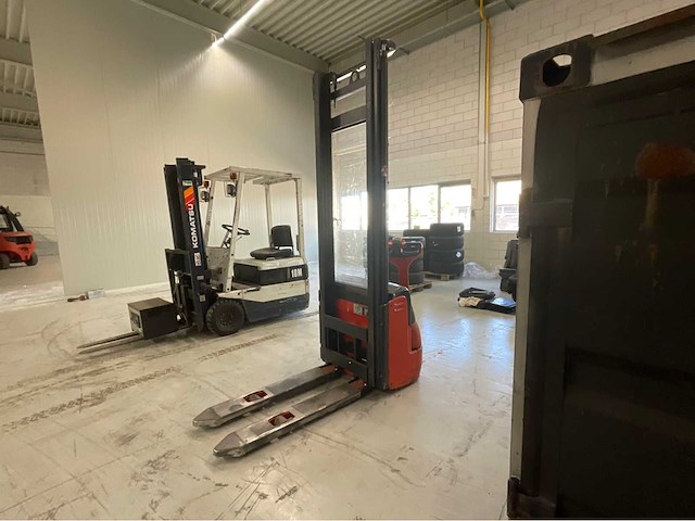 2002 linde l10 stapelaar - afbeelding 1 van  7
