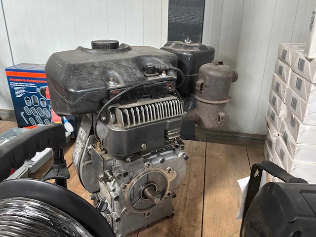 2002 lombardini im350/i benzinemotor - afbeelding 1 van  4