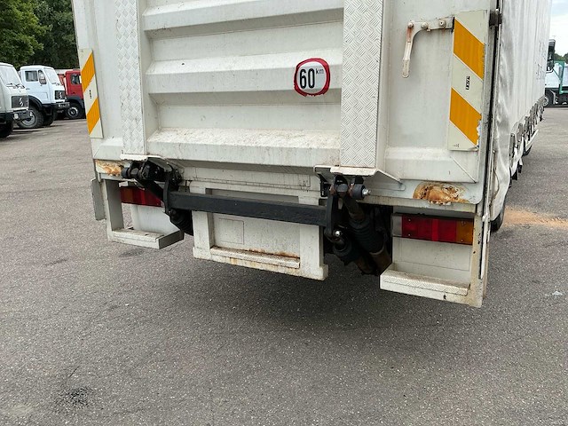 2002 man le 220 c 12.225 llc 4x2 schuifzeilwagen – dhollandia laadklep - afbeelding 3 van  35