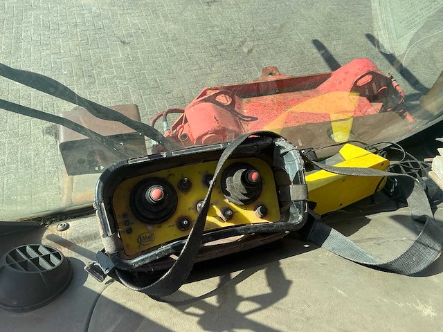 2002 manitou mrt 2145 roterende verreiker 21 meter met remote - afbeelding 15 van  18