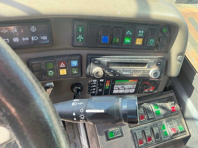 2002 manitou mrt 2145 roterende verreiker 21 meter met remote - afbeelding 16 van  18