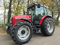2002 massey ferguson 6255 vierwielaangedreven landbouwtractor