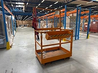 2002 mb-d heftruck werkkooi