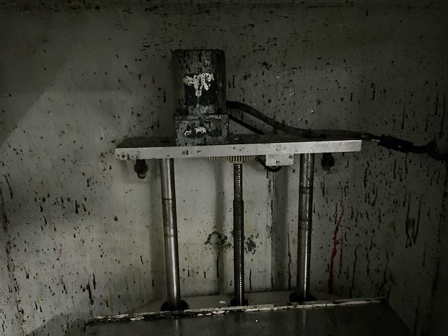 2002 mcp vcm 4/04 vacuümgietmachine - afbeelding 3 van  16