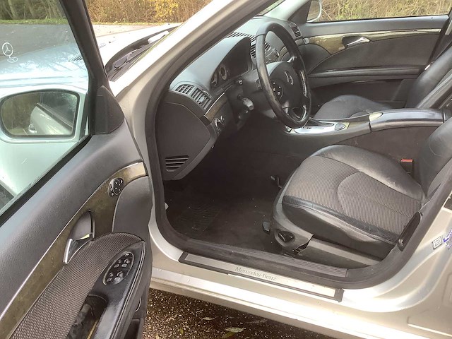 2002 mercedes-benz e-klasse 240 avantgarde personenauto - afbeelding 9 van  10