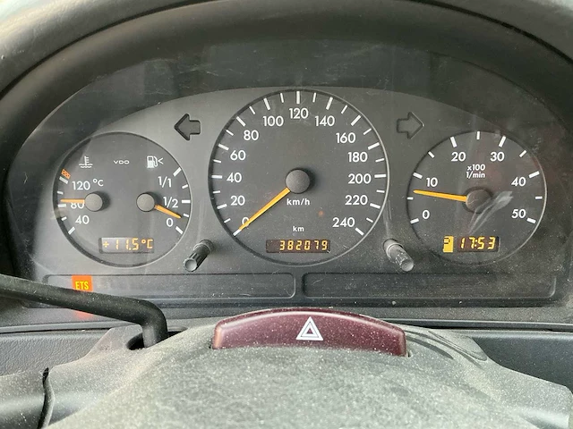 2002 mercedes-benz ml 400 cdi biturbo - afbeelding 26 van  43