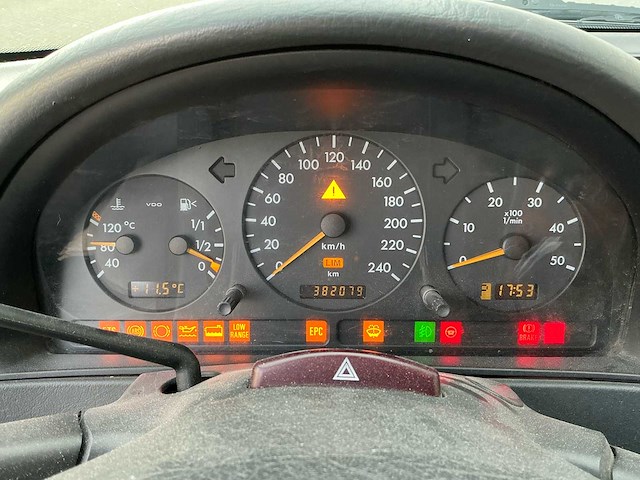 2002 mercedes-benz ml 400 cdi biturbo - afbeelding 28 van  37