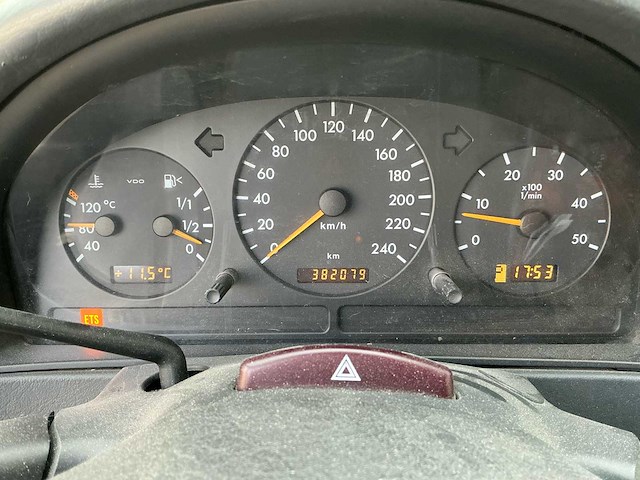 2002 mercedes-benz ml 400 cdi biturbo - afbeelding 26 van  43