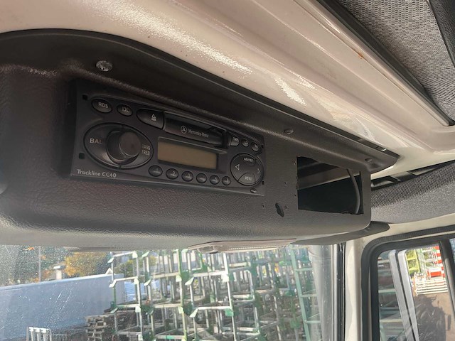 2002 mercedes-benz unimog u2150l met palfinger pk 9501 kraan en hoogwerkerbak - afbeelding 53 van  69