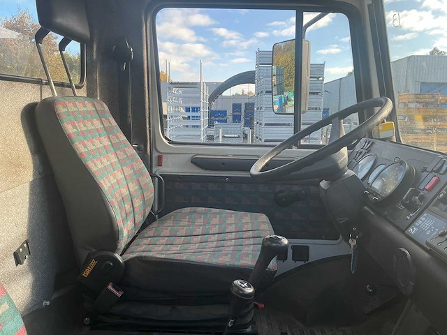 2002 mercedes-benz unimog u2150l met palfinger pk 9501 kraan en hoogwerkerbak - afbeelding 61 van  69