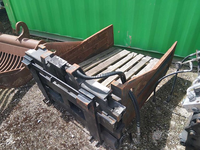 2002 meyer 3 12204k machineklem - afbeelding 1 van  3