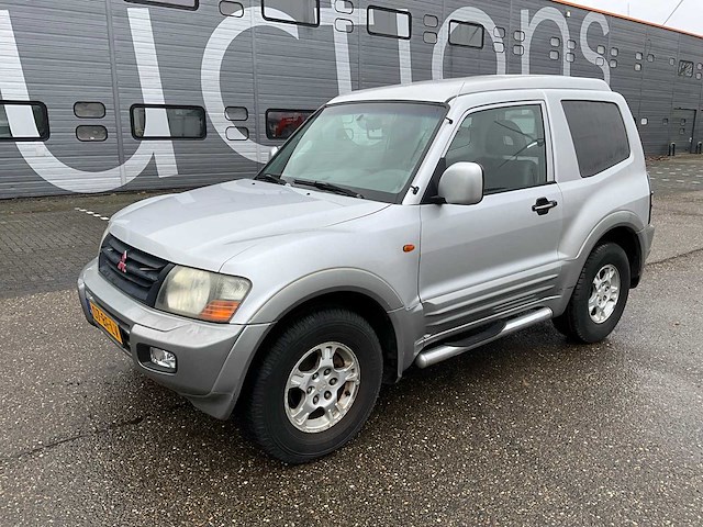2002 mitsubishi pajero 3.2 glx bedrijfswagen 07-bf-lv - afbeelding 1 van  34