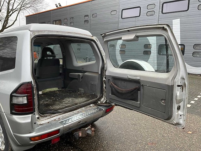 2002 mitsubishi pajero 3.2 glx bedrijfswagen 07-bf-lv - afbeelding 17 van  34