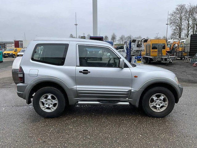 2002 mitsubishi pajero 3.2 glx bedrijfswagen 07-bf-lv - afbeelding 25 van  34