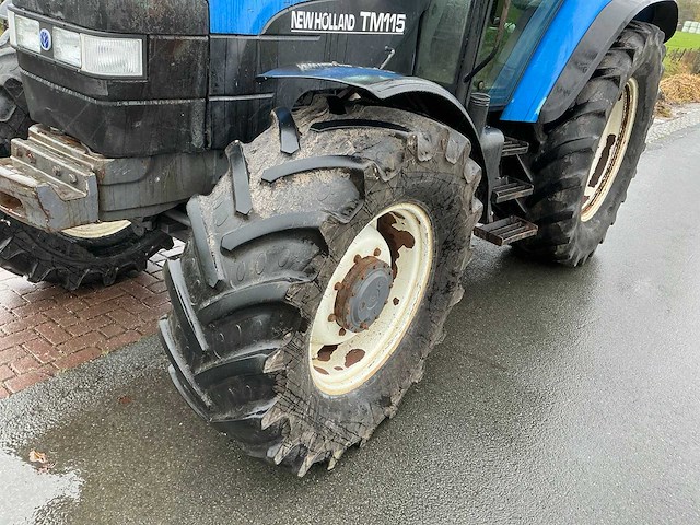 2002 new holland tm 115 vierwielaangedreven landbouwtractor - afbeelding 16 van  32