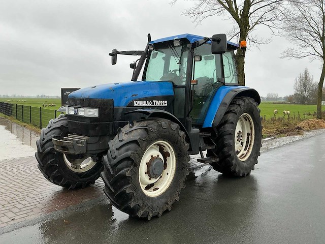 2002 new holland tm 115 vierwielaangedreven landbouwtractor - afbeelding 1 van  32