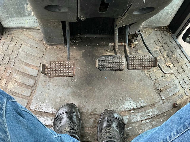 2002 new holland tm 115 vierwielaangedreven landbouwtractor - afbeelding 29 van  32