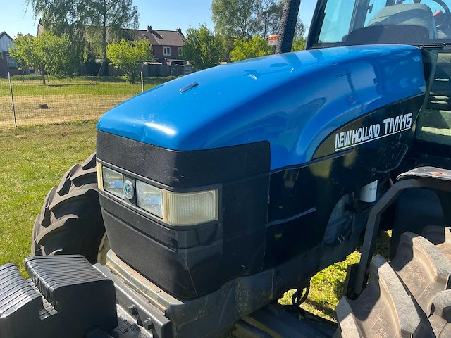 2002 new holland tm115 vierwielaangedreven landbouwtractor - afbeelding 22 van  25