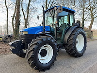 2002 new holland tn70da vierwielaangedreven landbouwtractor - afbeelding 1 van  9