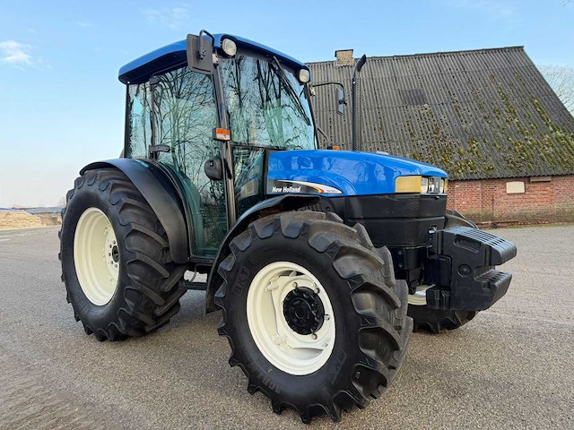 2002 new holland tn70da vierwielaangedreven landbouwtractor - afbeelding 3 van  9