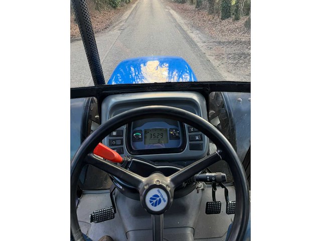 2002 new holland tn70da vierwielaangedreven landbouwtractor - afbeelding 7 van  9