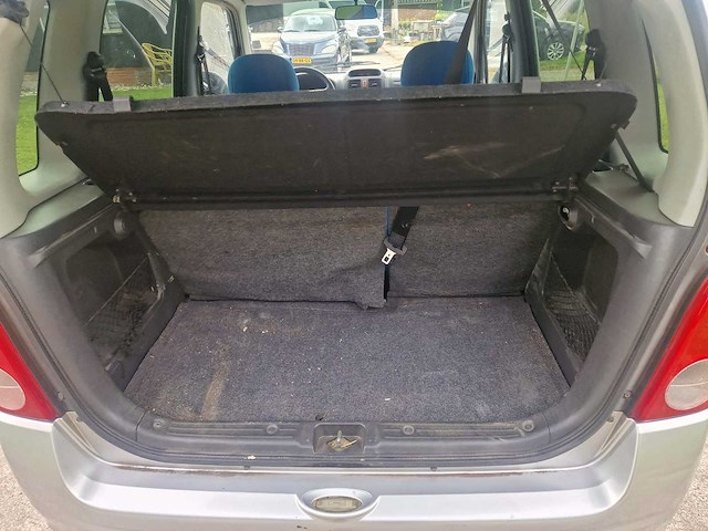 2002 opel agila 1.2-16v comfort personenauto - afbeelding 15 van  17