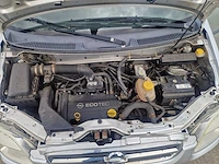 2002 opel agila 1.2-16v comfort personenauto - afbeelding 4 van  17