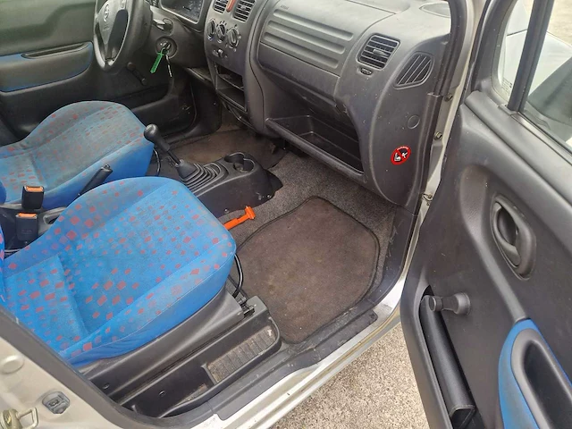 2002 opel agila 1.2-16v comfort personenauto - afbeelding 8 van  17