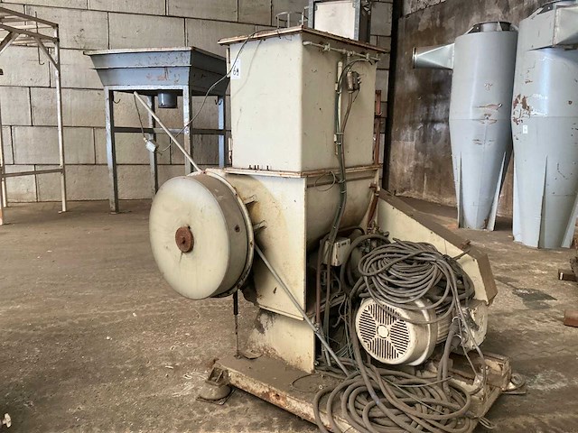 2002 pallmann ipsg500x750f2-05 granuleermachine - afbeelding 1 van  9