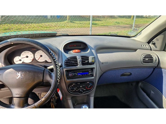 2002 peugeot 206 1.1 xr challenge personenauto - afbeelding 7 van  7
